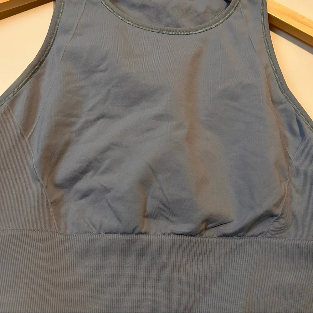 Lululemon Ebb To Train Sports Bra - Picture 5 of 10